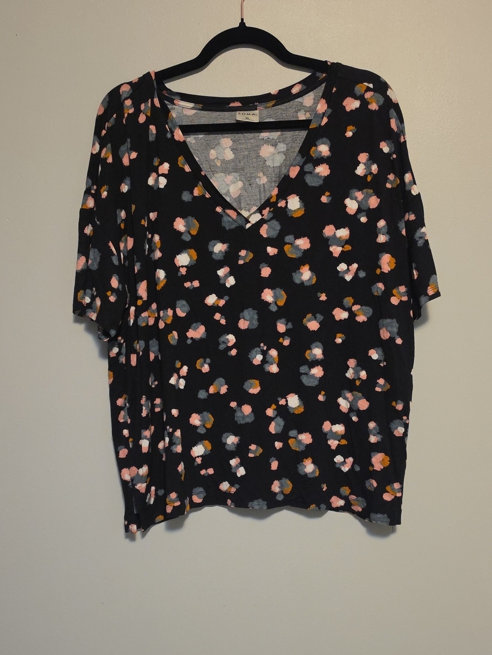Soma Black V-Neck Short Sleeve Tee with Multicolor Spot Print